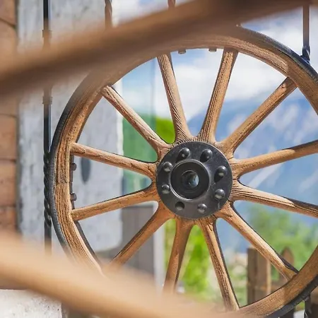 4bdr Alpine With Game And Sunny Terrace Villa *